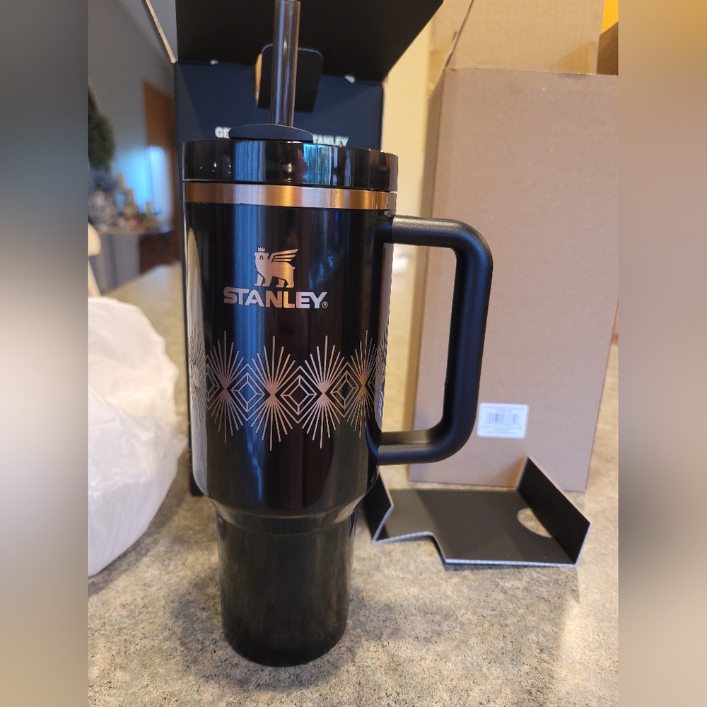 Stanley Quencher 40 oz Black Gloss Deco NIB